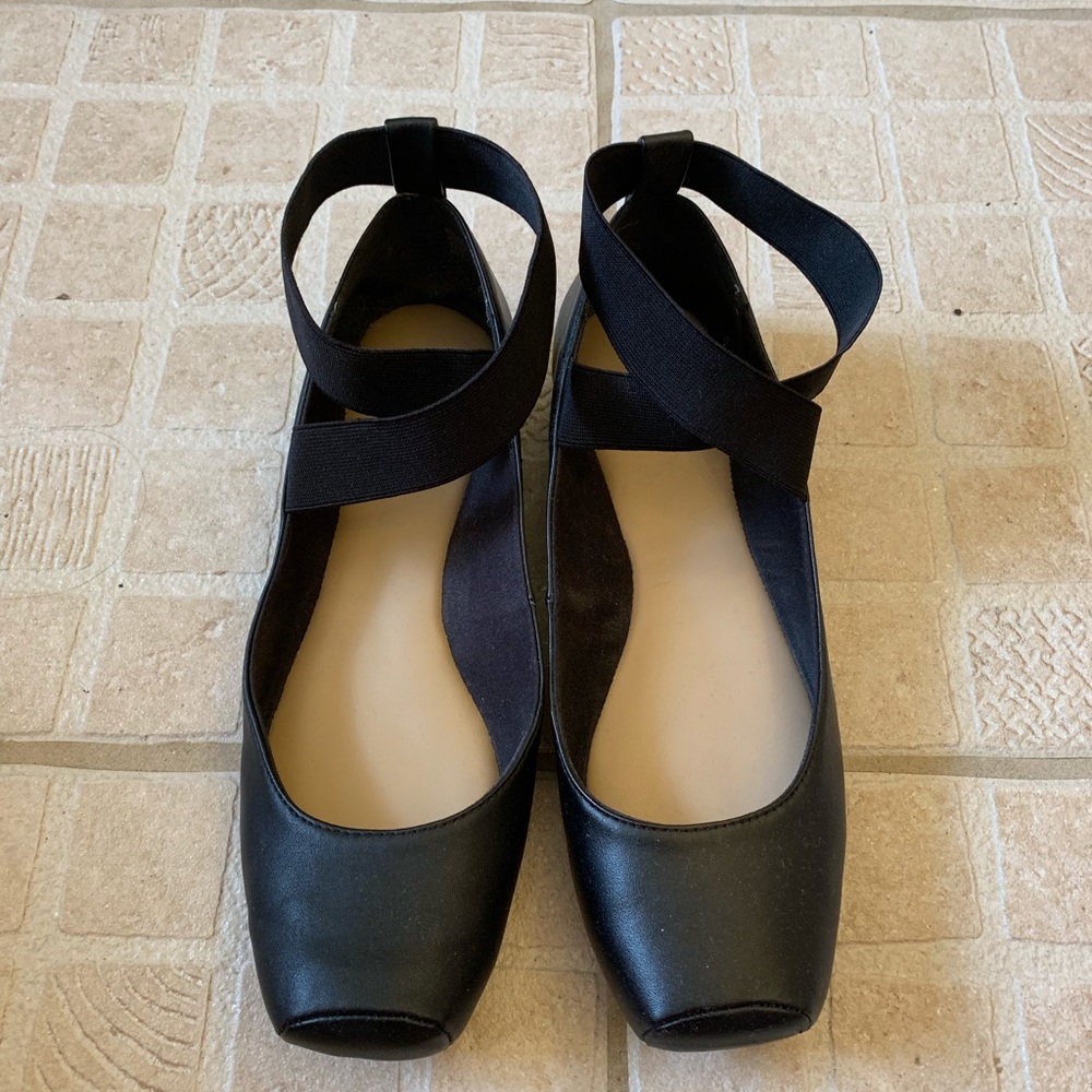 Black Ballet Flats